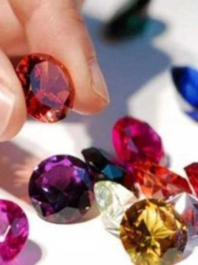 এই ৩ রত্নে কাটবে বাধা-বাড়বে অর্থলাভের সম্ভাবনা