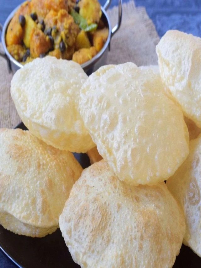 ফুলকো ফুলকো লুচি হবে তেল ছাড়াই, ট্রিকসটা জেনে রাখুন