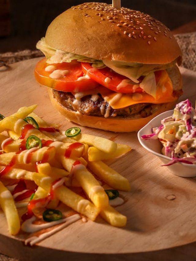 এক নাকি জাঙ্ক ও ফাস্ট ফুড? জানুন পার্থক্য