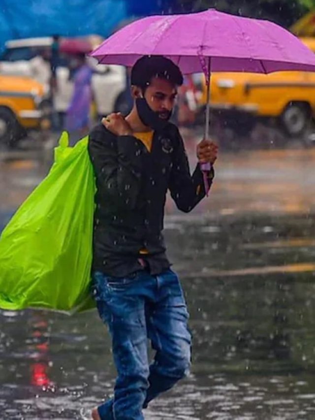 বর্ষায় সুস্থ থাকতে কোন পোশাক ভুলেও গায়ে দেবেন না?