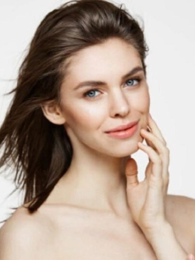 এই ৫ খাবার ধরে রাখে যৌবন, ত্বক থাকে টানটান