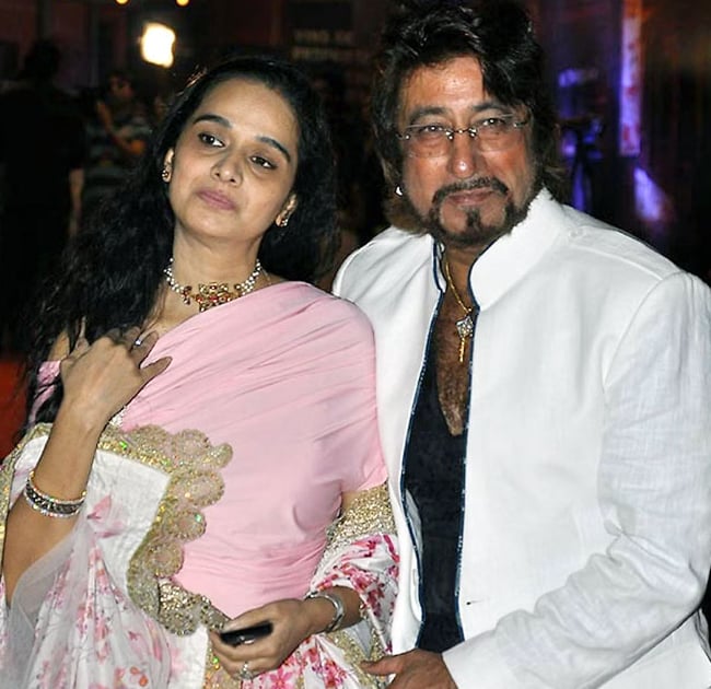 हीरो नहीं खलनायकों के प्यार में पड़ीं ये खूबसूरत हसीनाएं, रचाई शादी - Renuka shahane shivangi kolhapure kritika senger actress marriage with villains not reel life hero tmovb