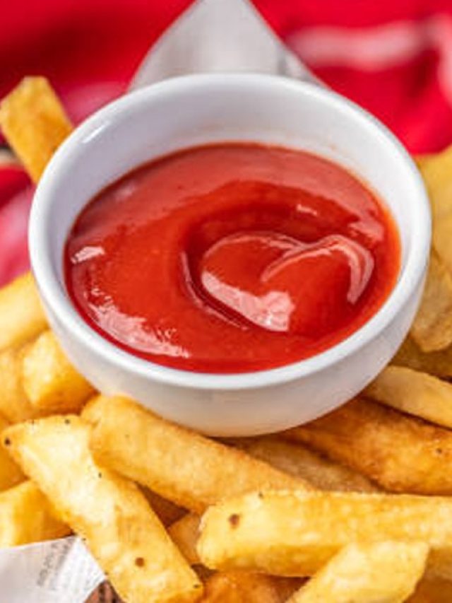 কেচআপ-বার্বিকিউ সস দিয়ে খাচ্ছেন চপ-সিঙাড়া, অজান্তেই শরীরে ঢুকছে বিষ জানেন কি?