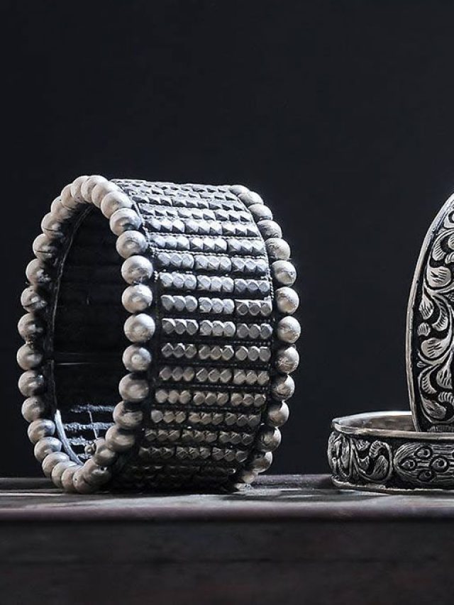 রুপোর গয়না কালো হয়ে গেছে? এভাবে নতুনের মতো চকচক করবে