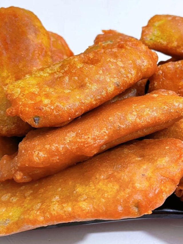 বৃষ্টিতে বাড়িতে বানান দোকানের মতো মুচমুচে বেগুনি, রইল টিপস