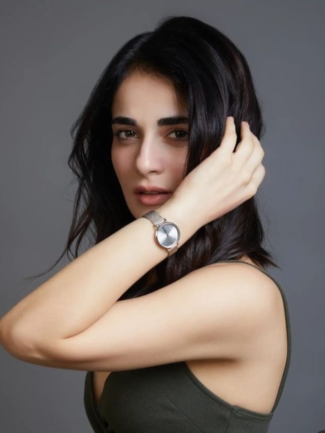 কেন নন-ভেজ ছাড়লেন রাধিকা মদান?