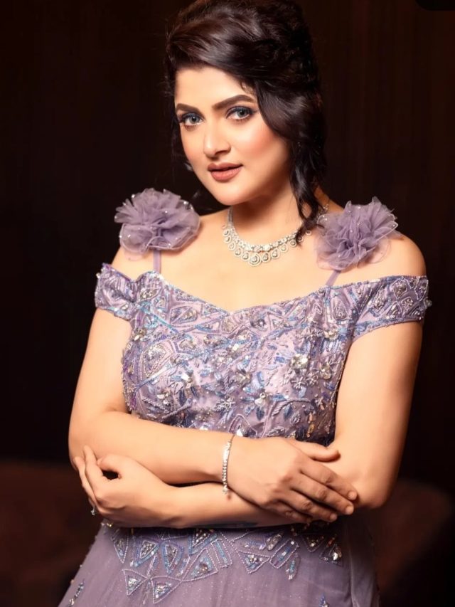 'আমার অনেক টানাপোড়েন', কেন বললেন শ্রাবন্তী?