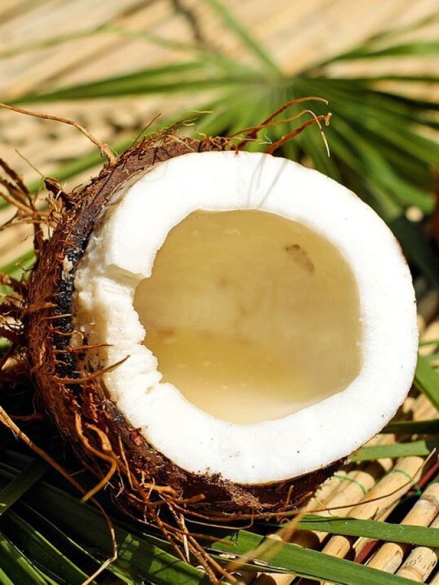 নারকেল খেয়ে বিপদ ডাকছেন না তো?  