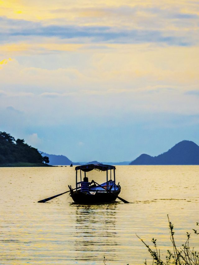 এই নদীকে বলা হয় 'বাংলার দুঃখ', আমাদের ভারতেই আছে