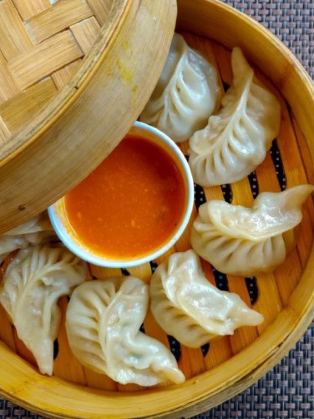 মোমো তো খান, জানেন কীভাবে ভারতে প্রবেশ এই ফাস্ট ফুডের