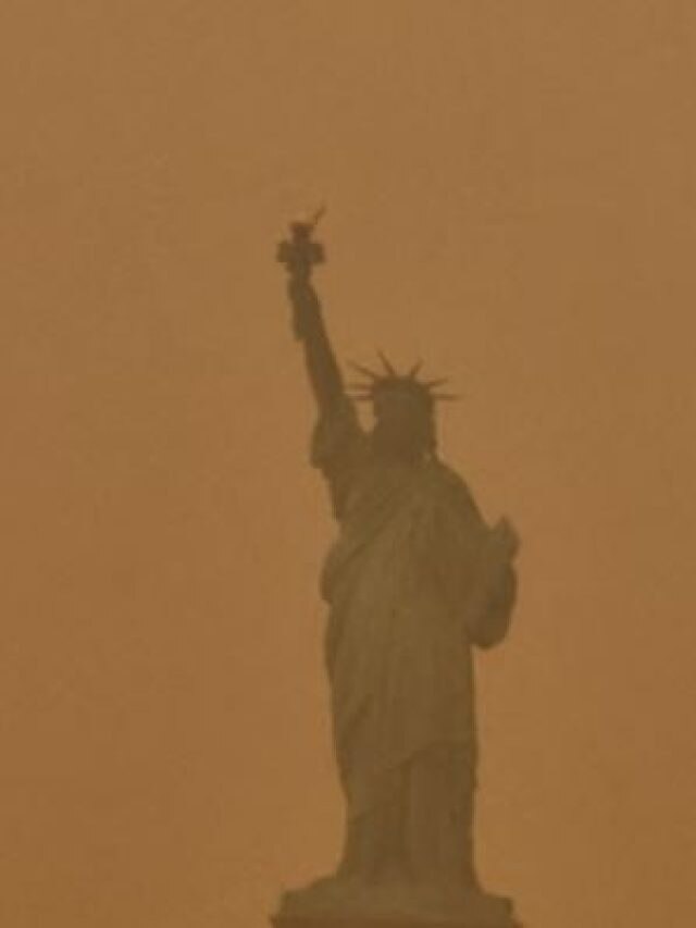 কমলা রঙে ঢাকল আকাশ, ধোঁয়ায় ঢাকল সব; নিঃশ্বাস নিতে কষ্ট হচ্ছে এই শহরে- PHOTOS