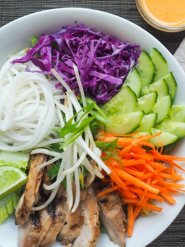 পাতে রাখুন স্যালাড, ডায়াবেটিস হার্ট অ্যাটাকের ঝুঁকি কমান।