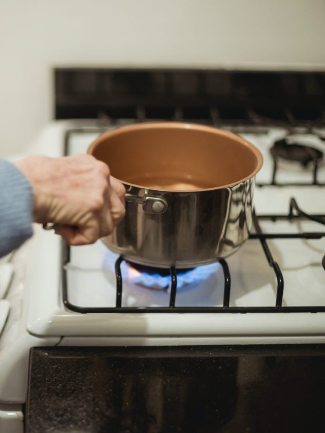 রান্নার গ্যাসের খরচ অর্ধেক হয়ে যাবে, মেনে চলুন এই ১০ টিপস