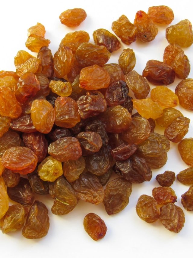 খালি পেটে কিশমিশ ভেজানো জল, 'আশ্চর্য' উপকারী