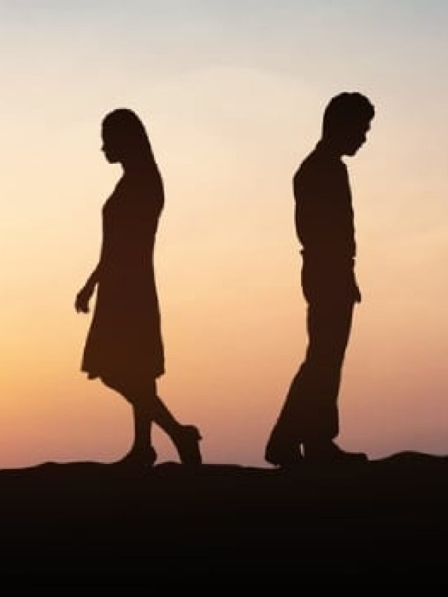 যে ৫ লক্ষণে বুঝবেন আপনাদের ব্রেকআপ অনিবার্য, জানুন