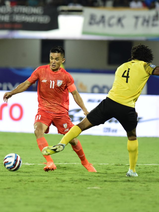 'মেসি-রোনাল্ডোর থেকেও এগিয়ে', কেন বললেন সুনীল ছেত্রী?