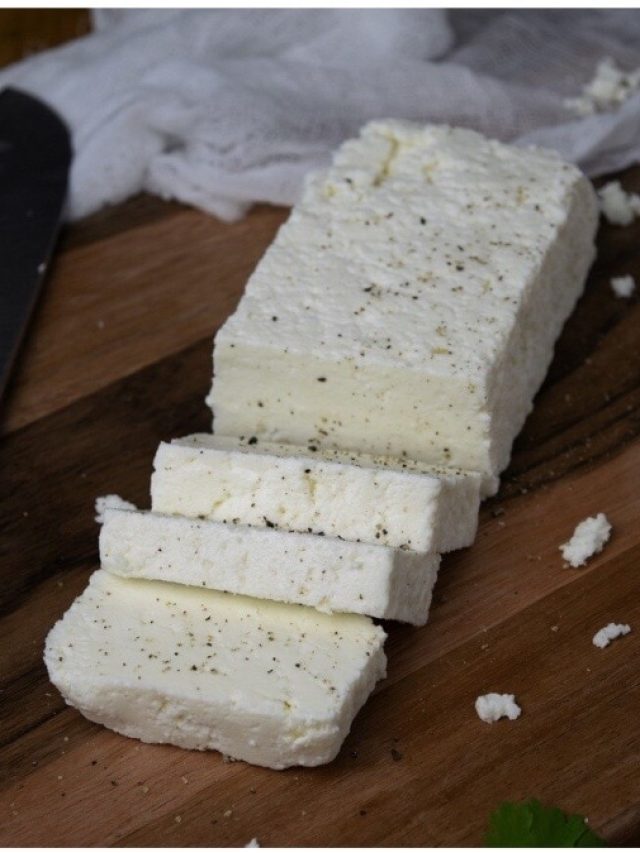 রান্না করার থেকে বেশি গুণ কাঁচা পনিরে! কী কী উপকার?