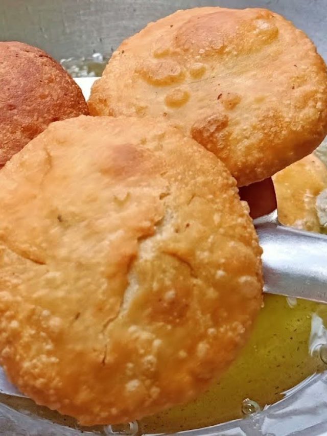 সন্ধ্যায় লোভনীয় পিঁয়াজ-কচুরি, জাস্ট ১০ মিনিট লাগে, রেসিপি