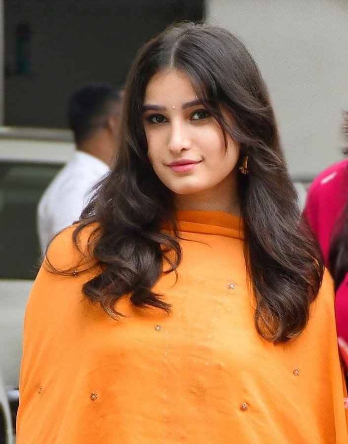 बॉलीवुड डेब्यू करेगी रवीना टंडन की बेटी, हीरो बनेगा अजय देवगन का भांजा - Raveena tandon daughter rasha tandon to debut with ajay devgn nephew aaman devgan abhishek kapoor action film tmovp