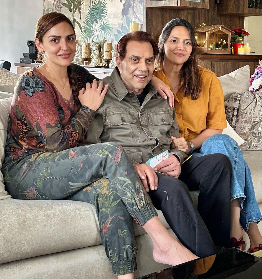 ईशा देओल की शादी को हुए 11 साल, धर्मेंद्र ने बेटी-दामाद पर लुटाया प्यार - Hema malini daughter esha deol bharat takhtani 11th wedding anniversary dharmendra showers love sunny deol tmovf