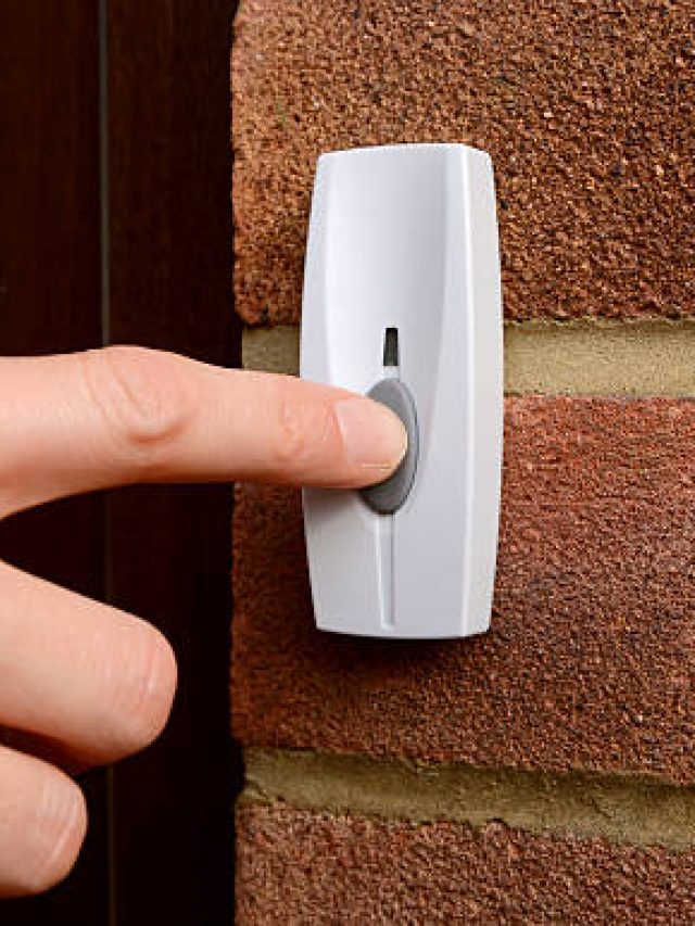 বাস্তু মেনে বাড়ির কলিং বেল লাগান এখানে, টাকার বৃষ্টি হবে