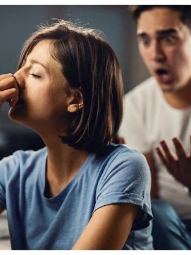 চাকরিজীবী স্ত্রী খুব বাজে খরচ করেন-ঝামেলা না করে তাঁকে কীভাবে আটকাবেন?