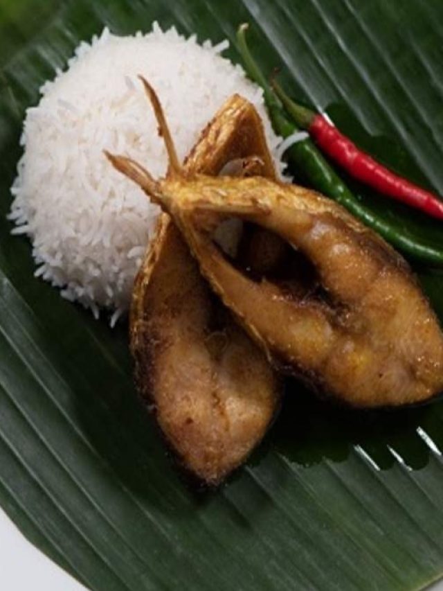 গুণে কে আগে, ইলিশ নাকি চিংড়ি?