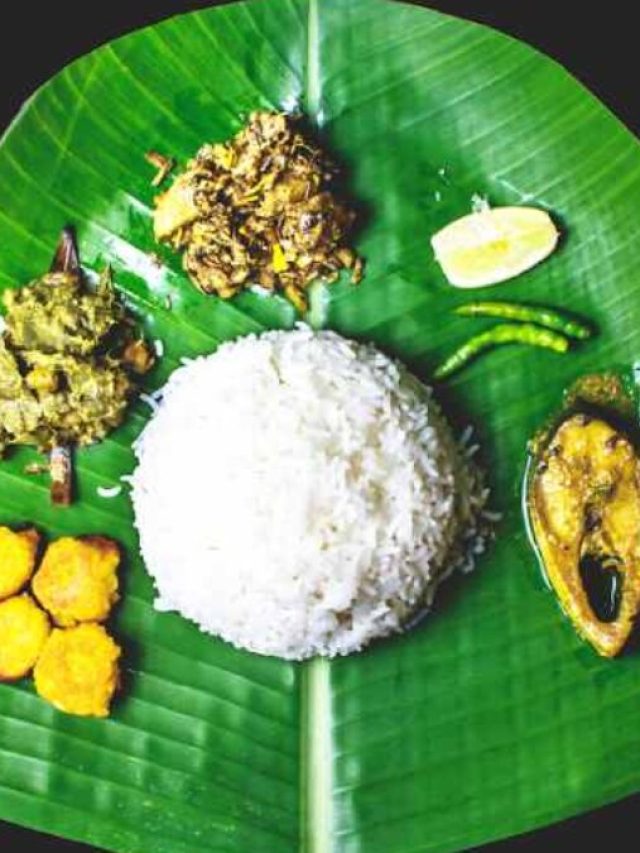 কলাপাতায় খেলে শরীরে আশ্চর্য বদল ঘটে, কী রকম?