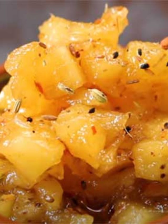 শেষপাতে জমে যাবে, বানান মশলাদার আনারসের চাটনি