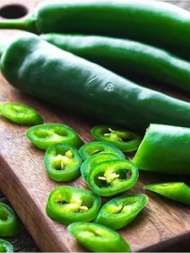 লঙ্কা কাটা-বাটার পরে হাতে জ্বালা? এসব ঘরোয়া উপায়েই মিলবে আরাম