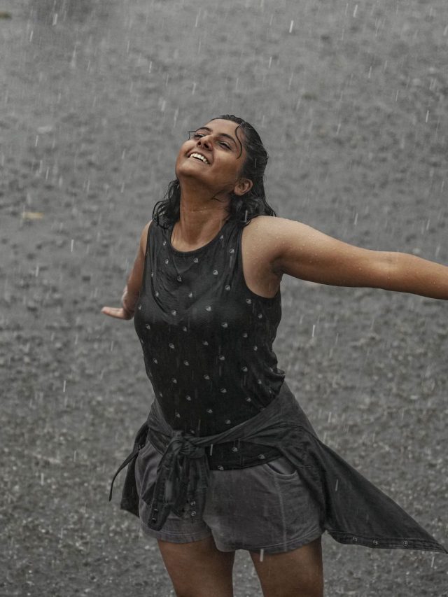 বৃষ্টিতে ভিজলেই উপকার, উধাও হবে ৫ সমস্যা