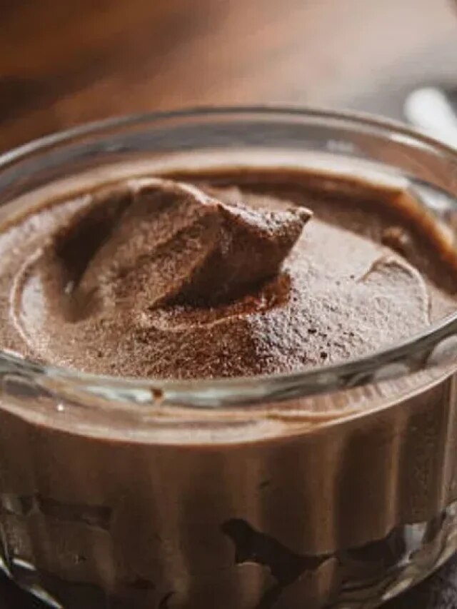 খুব তেতো লাগছে ডার্ক চকলেট? তা দিয়ে বানান এই ডেসার্ট