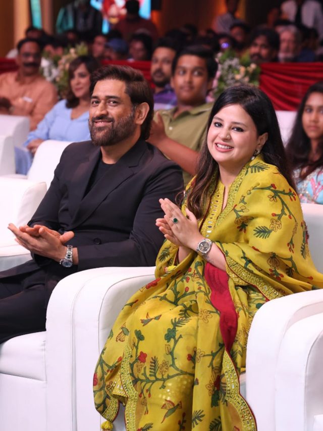 DHONI AT HIS FUNNIEST BEST AT LGM LAUNCH