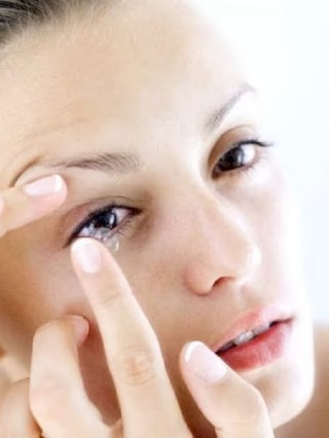 কন্ট্যাক্ট লেন্স না চশমা, কোনটি চোখের জন্য ভাল?