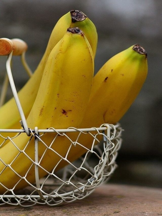 সকালে খালি পেটে কলা খাচ্ছেন? বিপজ্জনক ...