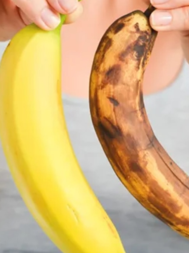 বাড়িতে এভাবে কলা রাখলে দ্রুত কালো হবে না, পচবেও না, রইল ট্রিকস