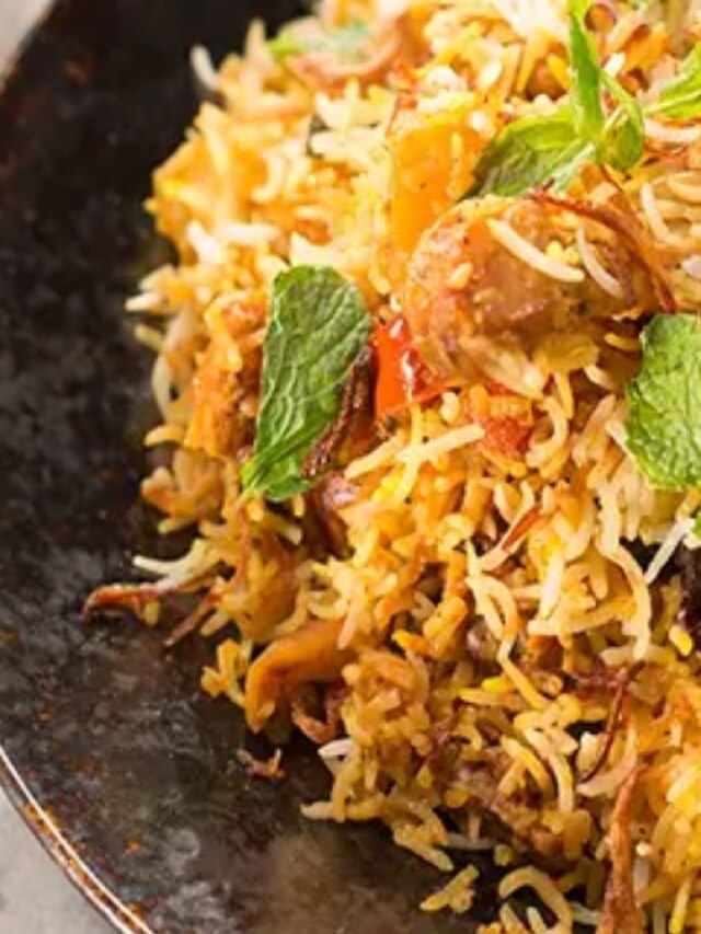 কম সময়ে-কম খরচে বিরিয়ানি বানান বাড়িতেই: রেসিপি