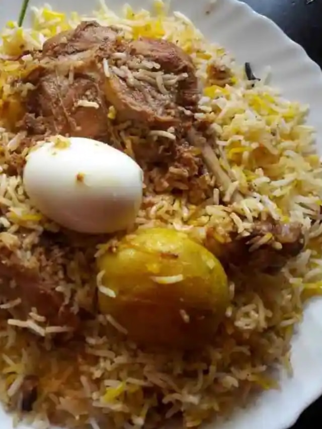 রাতে বিরিয়ানি 'নৈব নৈব চ', কী হয় জানুন