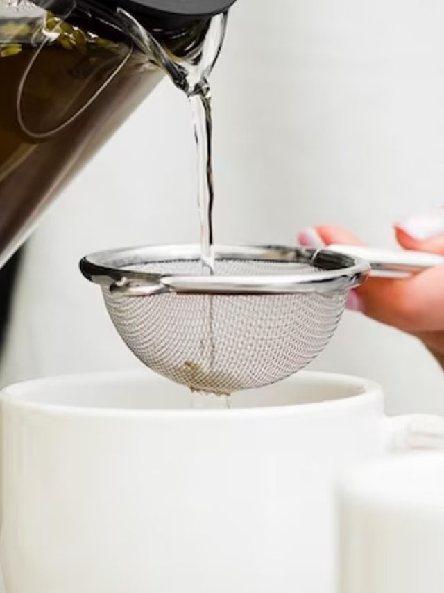 চায়ের ছাঁকনি নোংরা-কালো হয়ে গেছে, এইভাবে নিমিষে হবে ঝকঝকে
