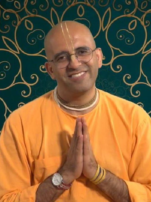 প্রপোজ করেছিলেন স্কুলের প্রিন্সিপাল, এই জবাব দেন অমোঘ লীলা