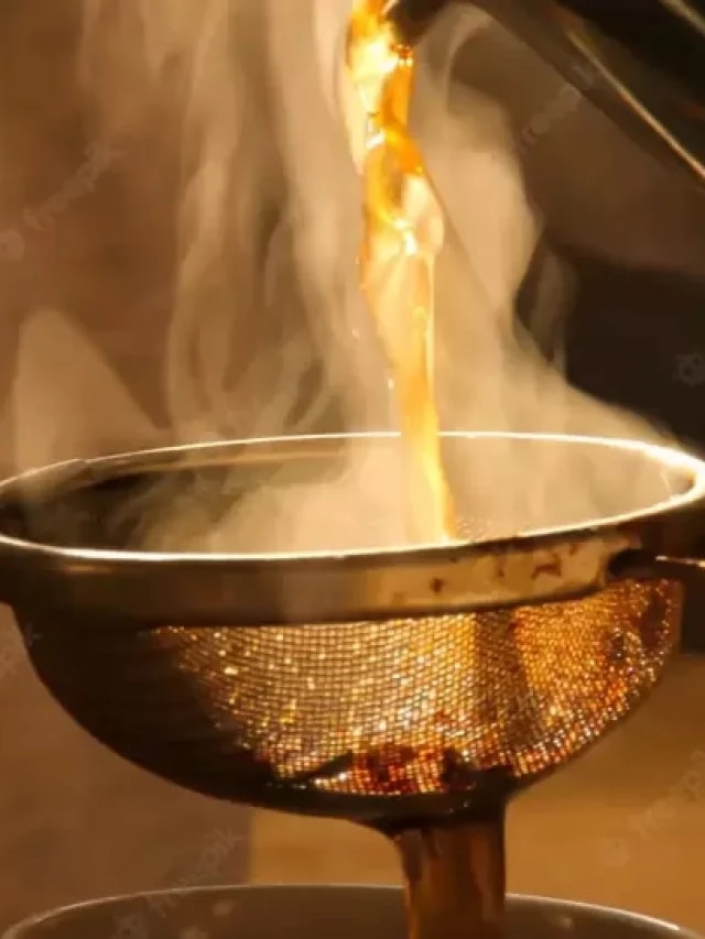 কালি পড়া ছাঁকনি হবে নতুন, একটু নুন লাগবে