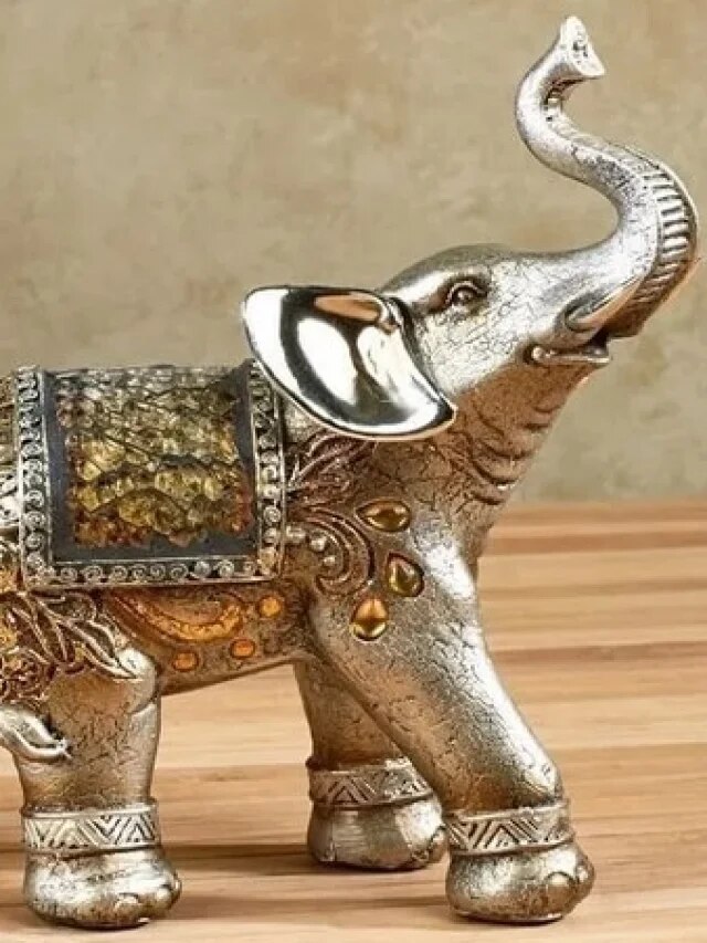 বাড়িতে হাতির মূর্তি রাখেন? এদিকে না রাখলে হাহাকার