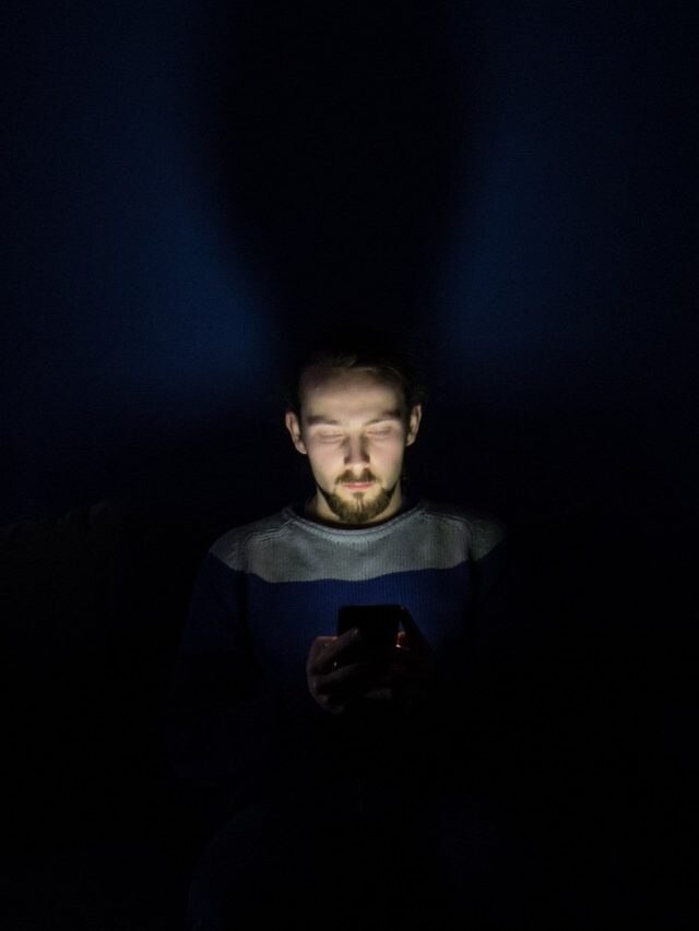 রোজ রাতে এই ভুলেই নষ্ট হচ্ছে শরীর, ছেলেরা জেনে রাখুন