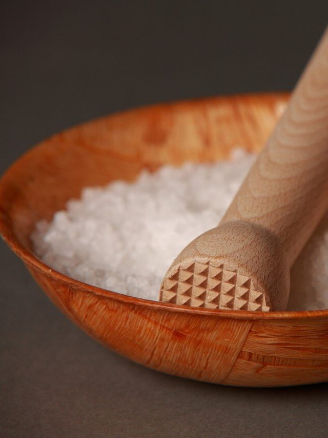 রান্নায় নুন বেশি? চটজলদি ঘরোয়া সমাধান