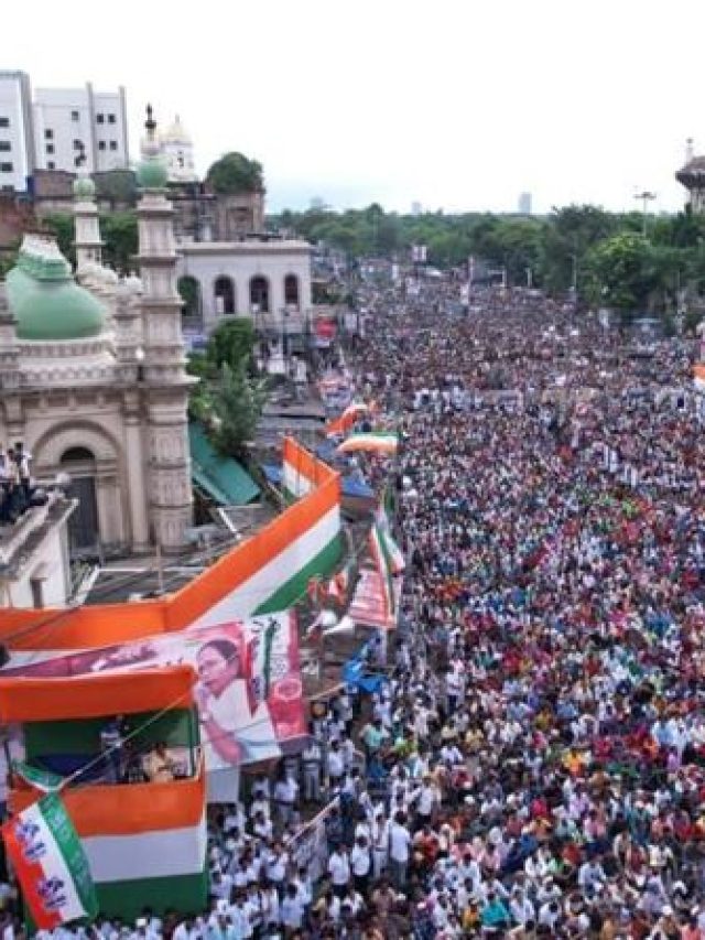 একুশের সভায় ধর্মতলায় কেমন ভিড় হল? দেখুন ছবি