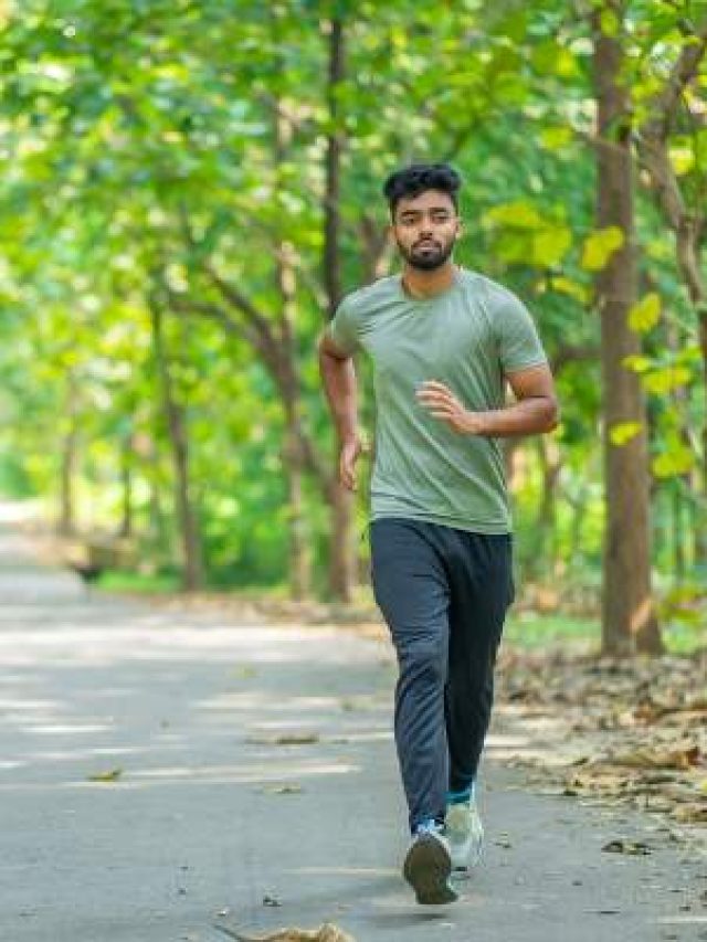 হেলদি থাকতে হাঁটবেন না দৌড়বেন? ডাক্তারদের টিপস জানুন