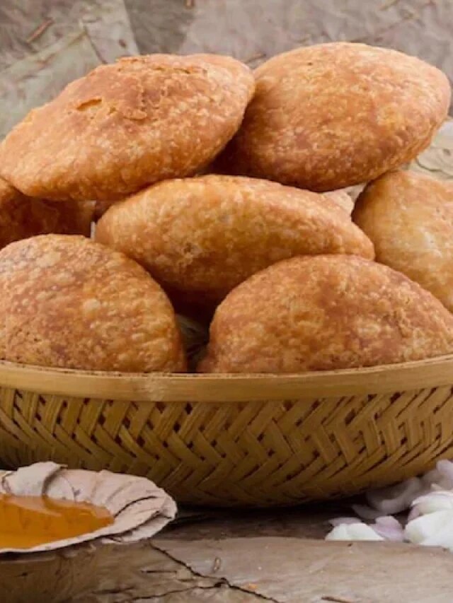 ব্রেকফাস্টে বানিয়ে ফেলুন পনির কচুরি, স্বাদ মুখে লেগে থাকবে