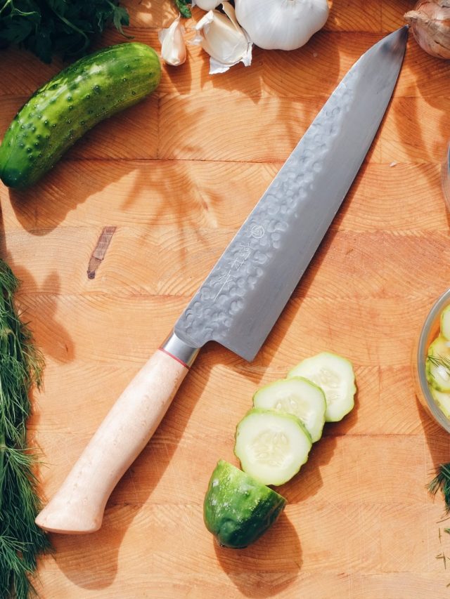 ভোঁতা ছুরি বাড়িতে কীভাবে শান দেবেন? জাপানি ট্রিকটা শিখুন