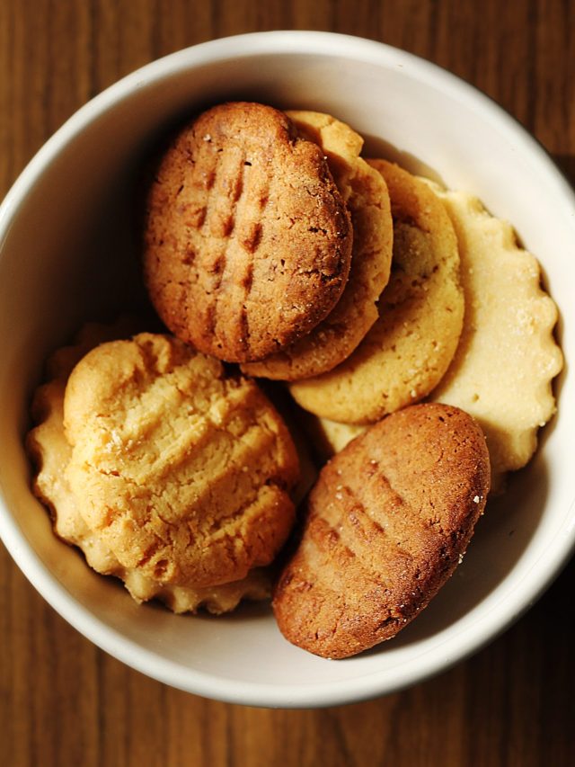 নরম হবেই না, বর্ষাতেও বিস্কুট থাকবে খাস্তা, টিপস