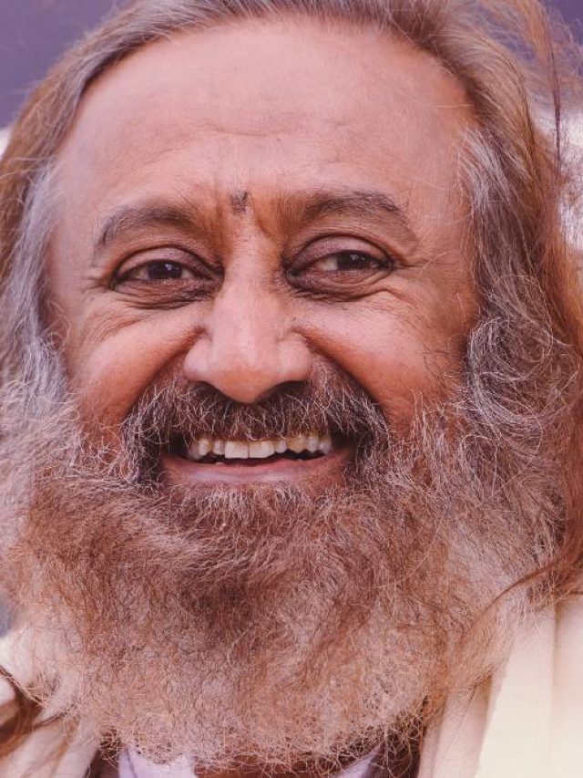 কীভাবে কম করবেন ওজন? সিক্রেট শেয়ার করলেন শ্রী শ্রী রবিশঙ্কর